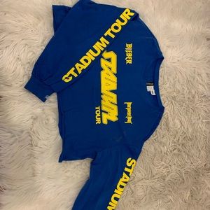 long sleeve cropped Justin Bieber tour shirt